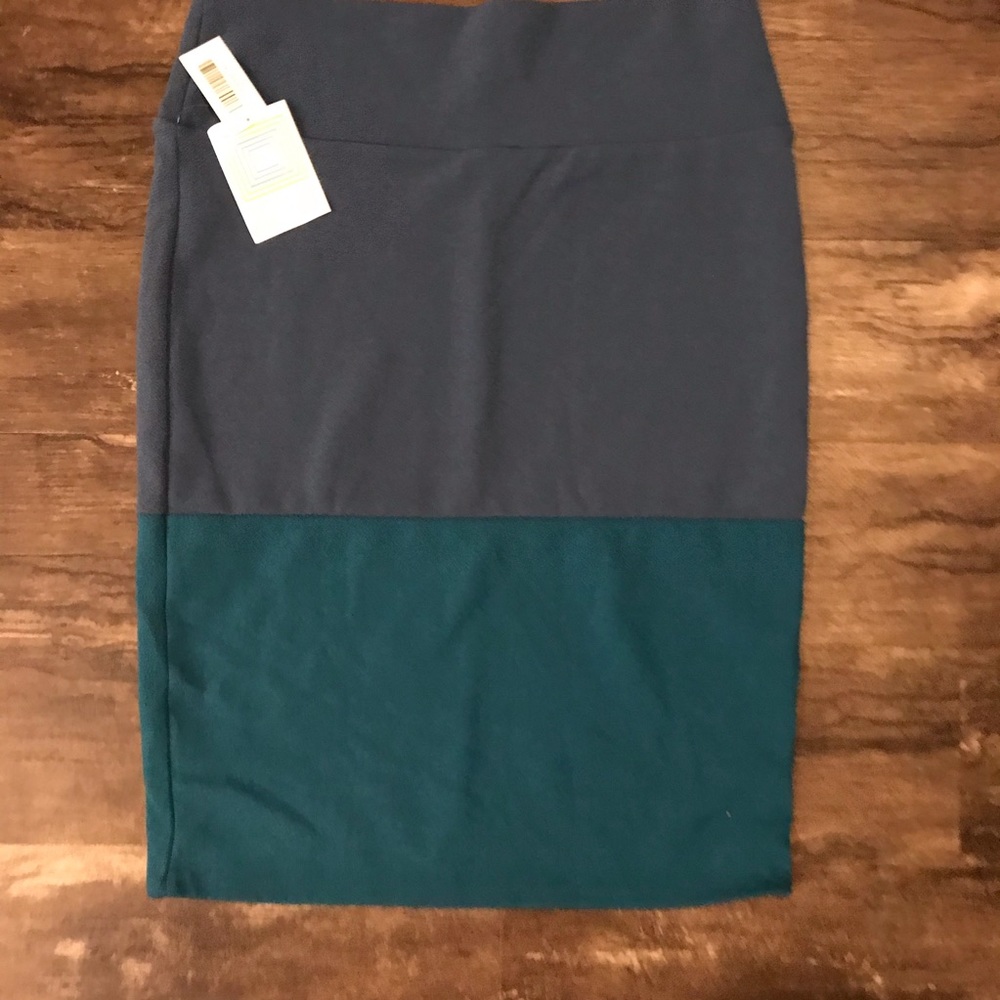 NWT Lularoe Cassie XL skirt